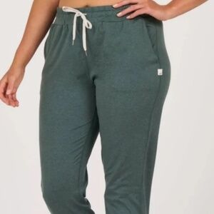 Women’s Vuori Performance Jogger.
